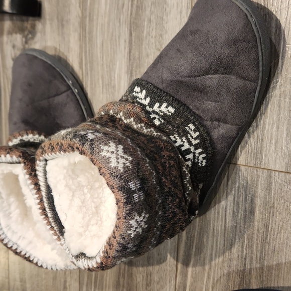 NWT Muk Luks Women's Slippers sz L (9-10) grey - Picture 8 of 9